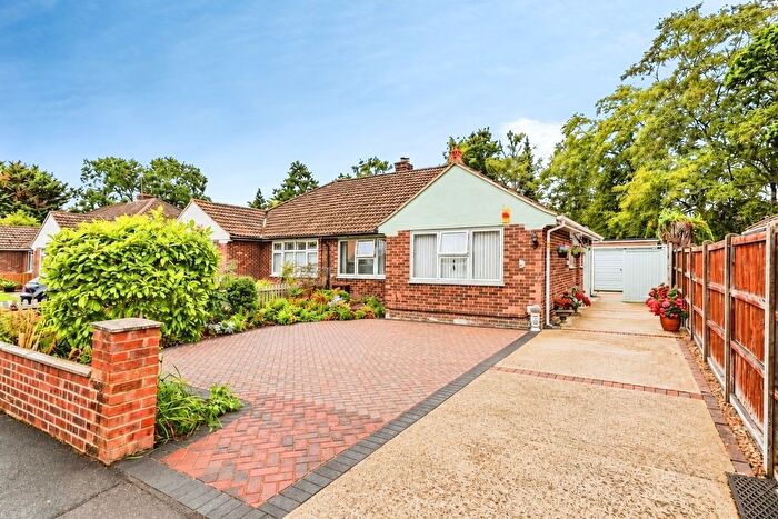 3 Bedroom Bungalow For Sale In Warwick Road, Ash Vale, Surrey, GU12