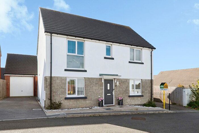4 Bedroom Detached House For Sale In Godrevy Drive, Hayle, Cornwall, TR27