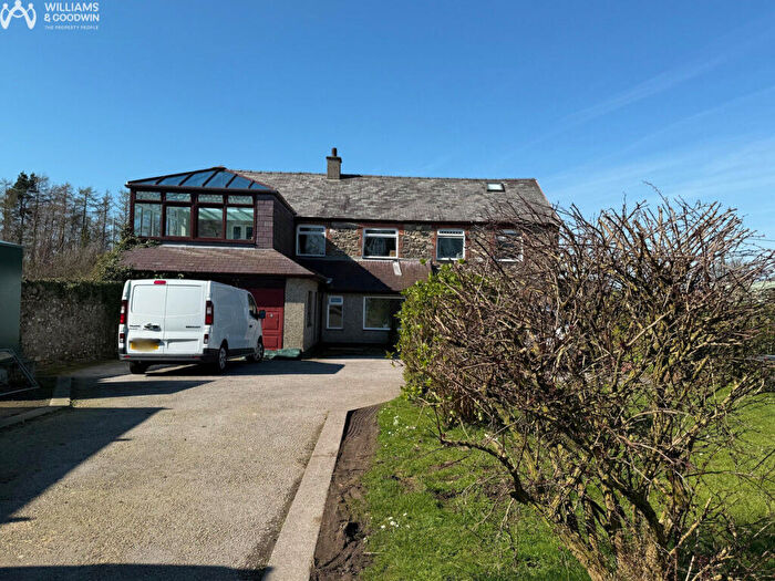 5 Bedroom Character Property For Sale In Off Rhes Glynllifon, Groeslon, Gwynedd, LL54
