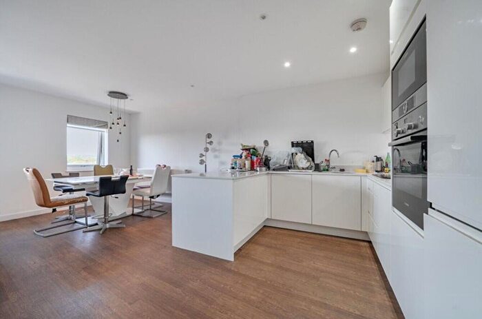 2 Bedroom Flat For Sale In Howard Road, Stanmore, HA7