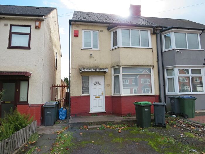 3 Bedroom Property To Rent In Roway Lane, Oldbury, B69