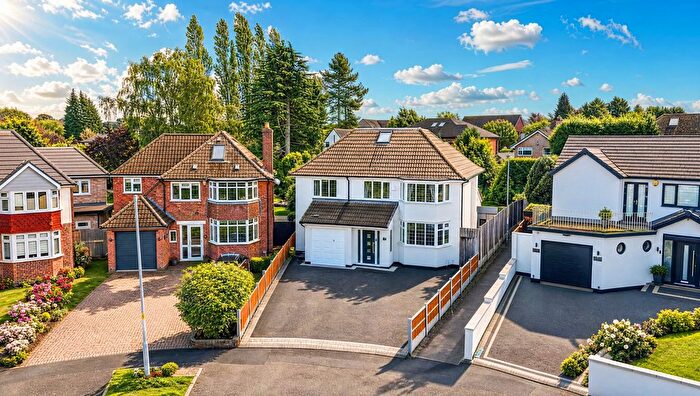 4 Bedroom Detached House For Sale In Inglewood Grove, Sutton Coldfield, West Midlands, B74