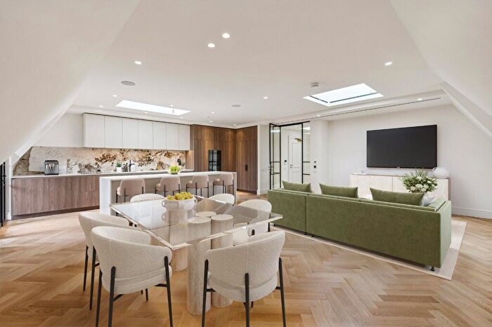 2 Bedroom Apartment For Sale In The Bishops Avenue, London, N2