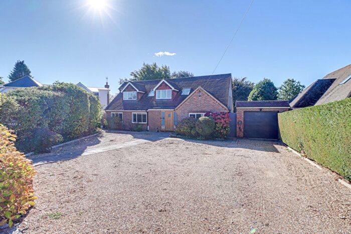 4 Bedroom Detached Bungalow For Sale In Meadway, Harpenden, AL5