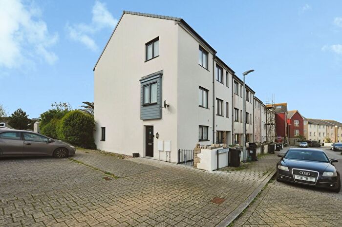 4 Bedroom End Of Terrace House For Sale In Nicholas Holman Road, Camborne, Cornwall, TR14