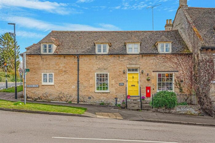 3 Bedroom Semi-Detached House For Sale In Bridge End, Wansford, Peterborough, PE8
