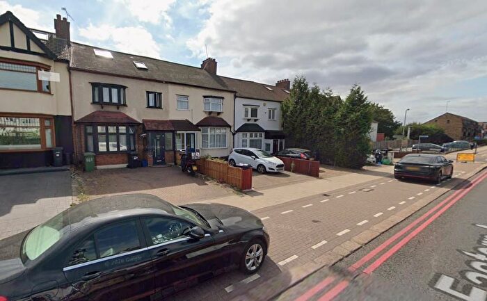 4 Bedroom Terraced House To Rent In Eastern Avenue, Newbury Park, Gants Hill, London, IG2