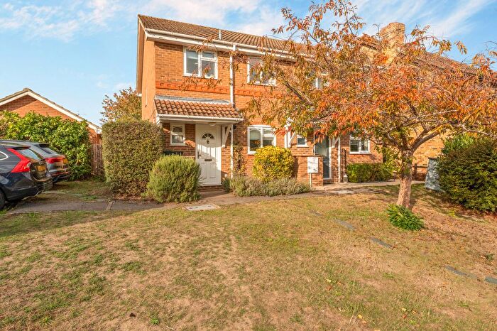 3 Bedroom Semi-Detached House For Sale In Miles Place, Lightwater, Surrey, GU18