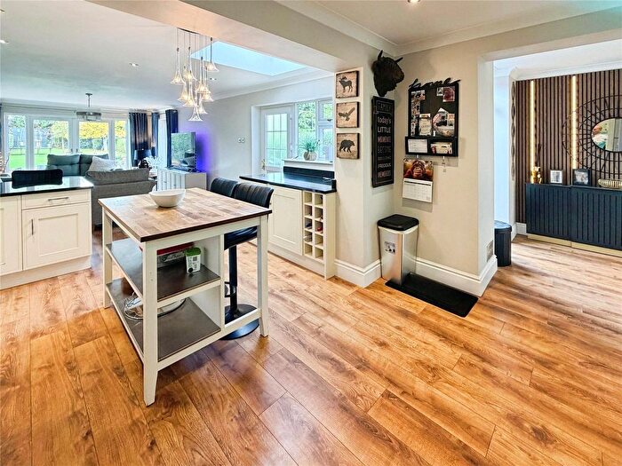 4 Bedroom Semi-Detached House For Sale In Melton Road, Sprotbrough, Doncaster, South Yorkshire, DN5