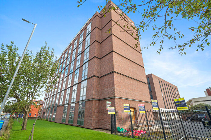 2 Bedroom Apartment For Sale In Apartment, Crosby Road North, Waterloo, Liverpool, Merseyside, L22
