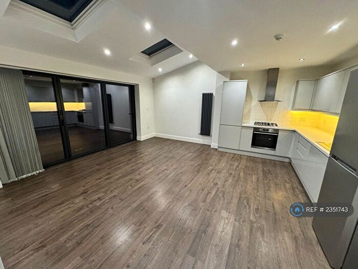 3 Bedroom End Of Terrace House To Rent In Tallis Grove, London, SE7