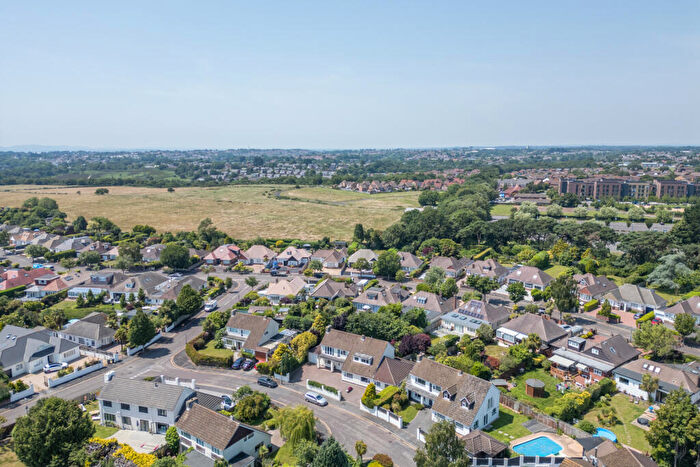 4 Bedroom Detached House For Sale In Carrbridge Close, Talbot Woods, Bournemouth, Dorset, BH3