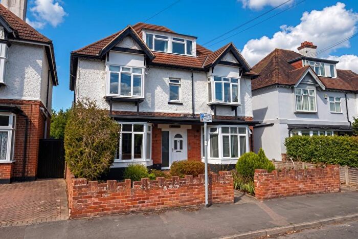 1 Bedroom Apartment To Rent In Woking, Surrey, GU21