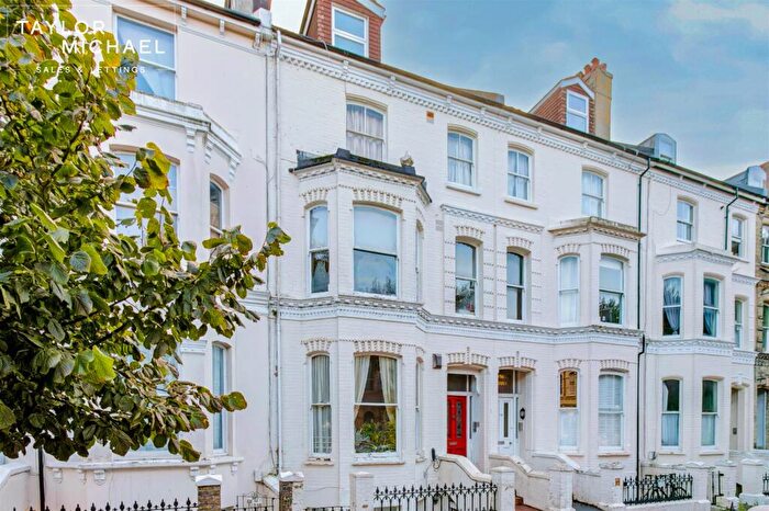 1 Bedroom Flat For Sale In Tisbury Road, Hove, BN3