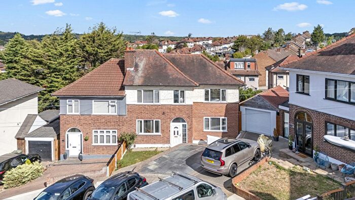 4 Bedroom Semi-Detached House For Sale In Larchwood Close, Collier Row, RM5