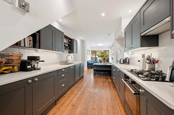 3 Bedroom Terraced House For Sale In Church Walk, Weybridge, KT13