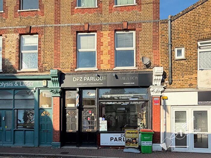 Studio To Rent In Manor Road, Gravesend, DA12