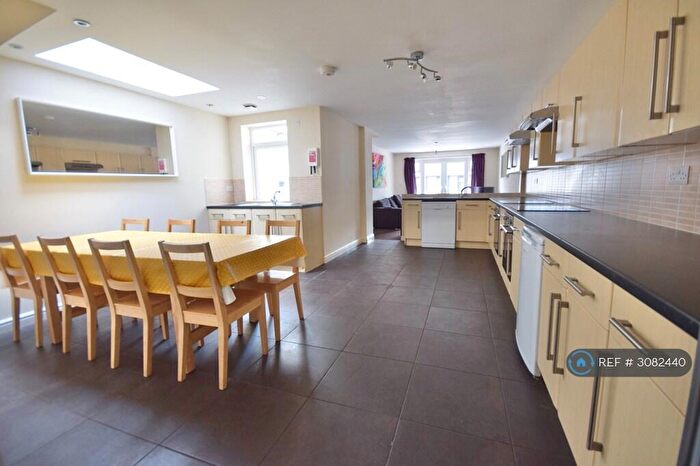 10 Bedroom Terraced House To Rent In Woodville Road, Cardiff, CF24