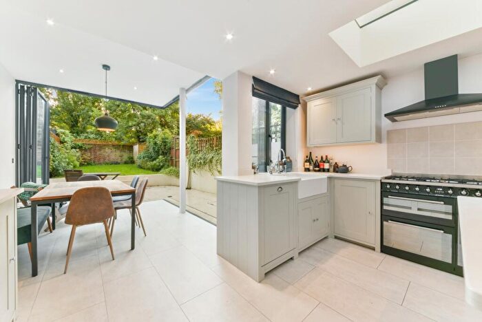 4 Bedroom Terraced House To Rent In Milton Road London, SE24