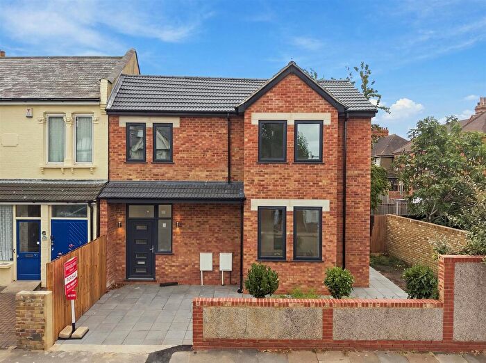 2 Bedroom Semi-Detached House For Sale In Herongate Road, Aldersbrook, E12