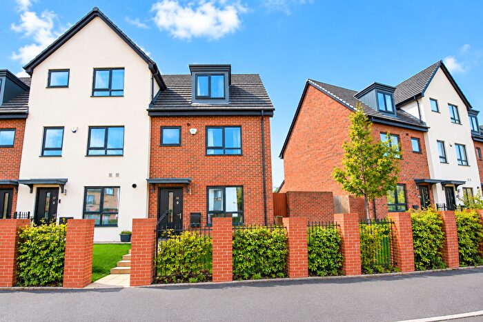 3 Bedroom Town House For Sale In Lance Corporal Andrew Breeze Way, Denton, Manchester, M34