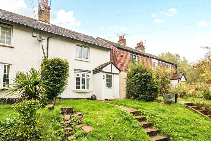 2 Bedroom Cottage To Rent In Parkgate Road, Orpington, BR6
