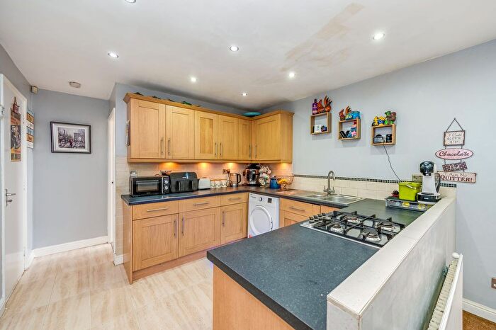 4 Bedroom Detached House For Sale In Peacock Close, Killamarsh, S21