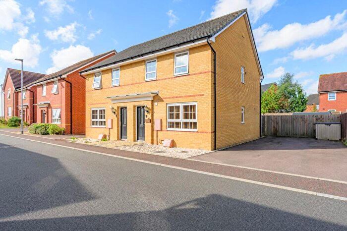3 Bedroom Semi-Detached House For Sale In Britannia Road, Griston, IP25
