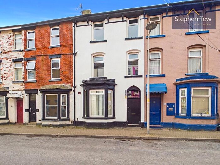 5 Bedroom Terraced House For Sale In Bairstow Street, Blackpool, FY1