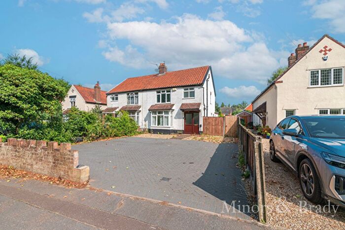 4 Bedroom Semi-Detached House For Sale In Earlham Road, Norwich, NR4