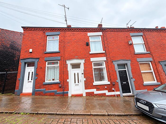 2 Bedroom Terraced House For Sale In St Pauls Street, Stalybridge, SK15