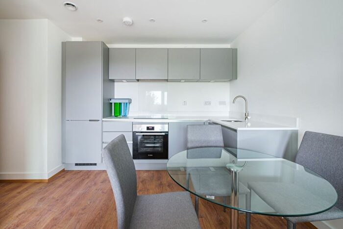 1 Bedroom Flat To Rent In Well Farm Road, Whyteleafe, CR3