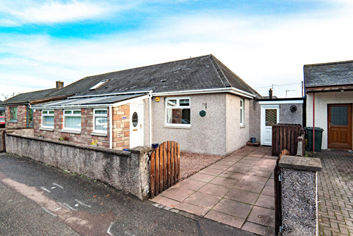 2 Bedroom Semi-Detached Bungalow For Sale In Golf View Terrace, Invergordon, IV18