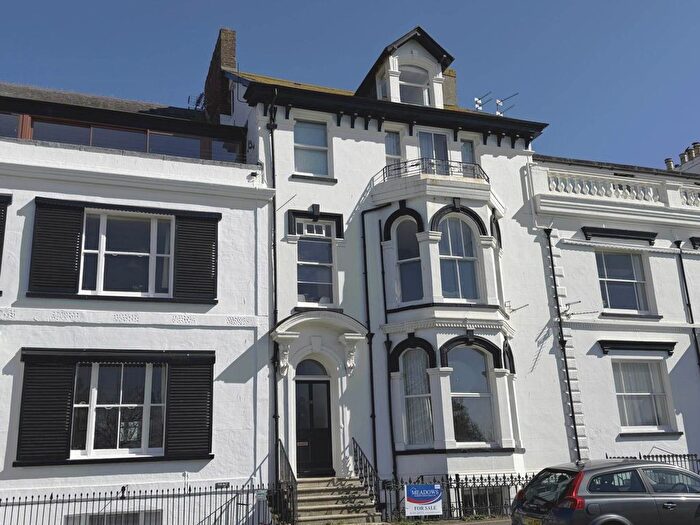 2 Bedroom Flat To Rent In The Beacon, Exmouth, EX8