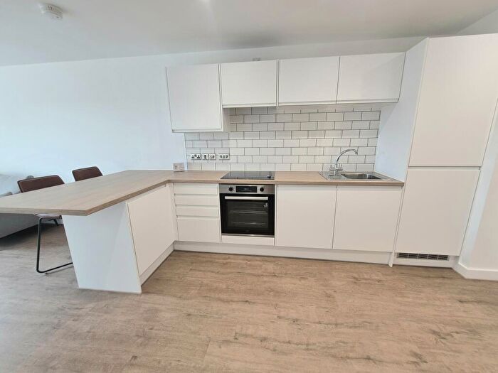 1 Bedroom Apartment To Rent In Bolt Works, HX1