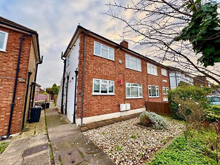2 Bedroom Maisonette To Rent In Rushdean Court, Doddinghurst Road, Brentwood, CM15