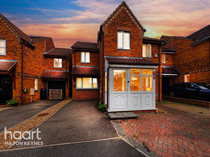 5 Bedroom Detached House For Sale In Camlet Grove, Stantonbury Fields, MK14