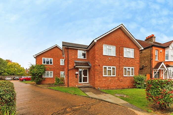 1 Bedroom Flat To Rent In The Oaks, - St. James Avenue, Sutton, SM1