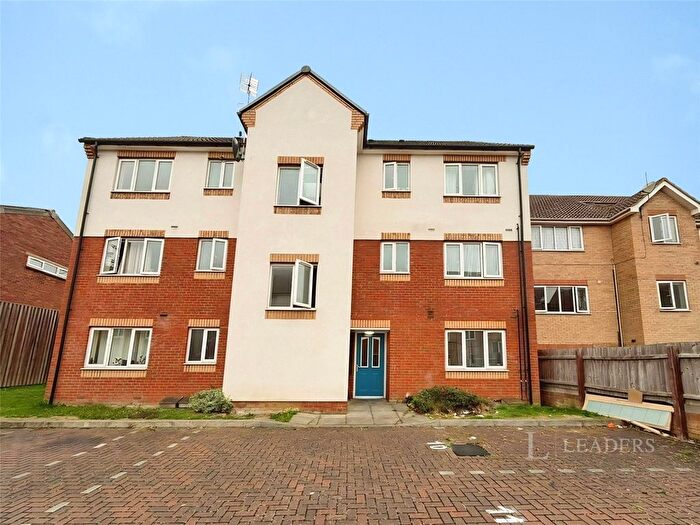 2 Bedroom Flat To Rent In Sarum Road, Luton, Bedfordshire, LU3