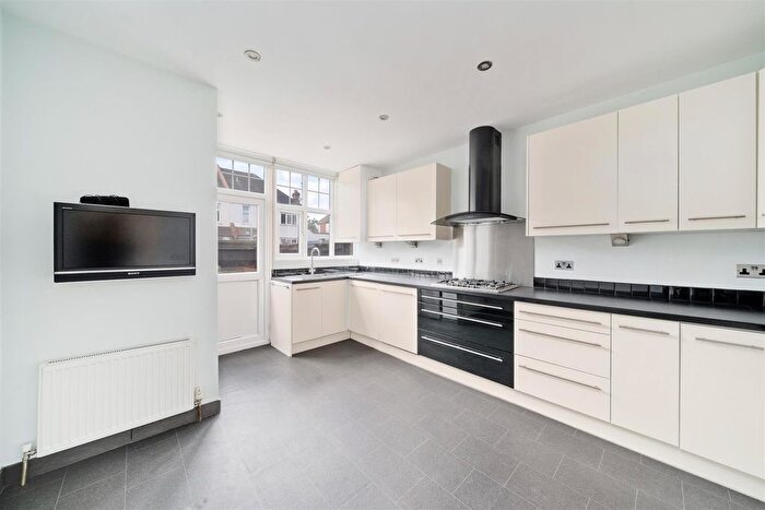 3 Bedroom End Of Terrace House For Sale In Oakwood Road, West Wimbledon, SW20