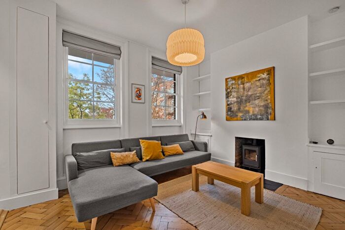 2 Bedroom Flat For Sale In Kingsley House, Avonmore Place, W14