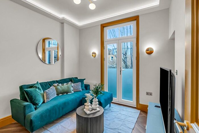 1 Bedroom Flat To Rent In Brackenbury Village, W6