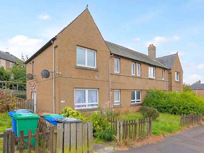 3 Bedroom Flat For Sale In Kent Street, Dunfermline, KY12