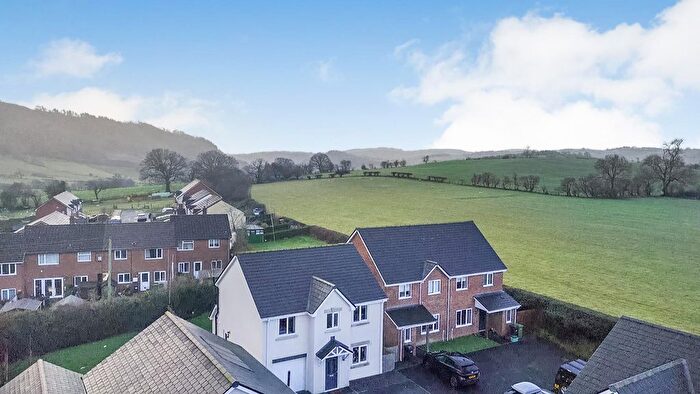 4 Bedroom Detached House For Sale In Cysgod Y Gyrn, Llansilin, Oswestry, SY10