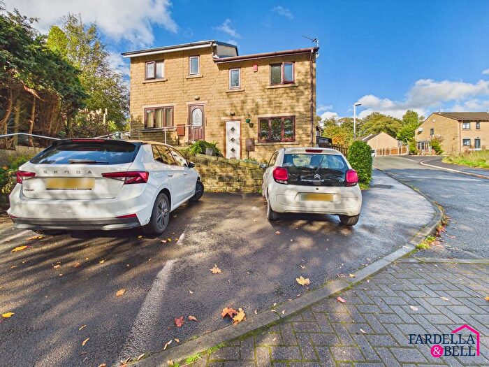3 Bedroom Semi-Detached House For Sale In West Street, Padiham, BB12