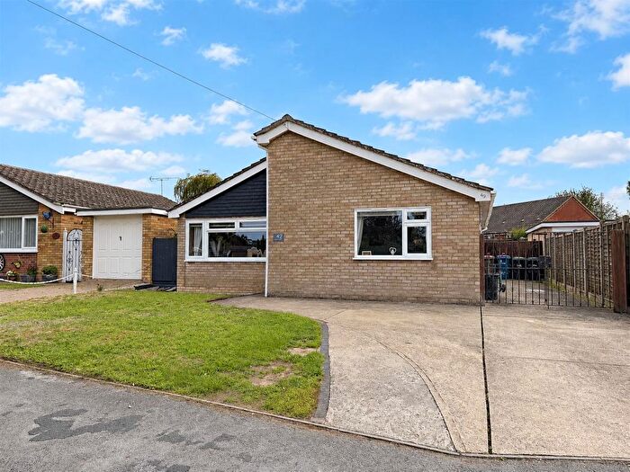 3 Bedroom Detached Bungalow For Sale In Woodcutters Way, Lakenheath, IP27