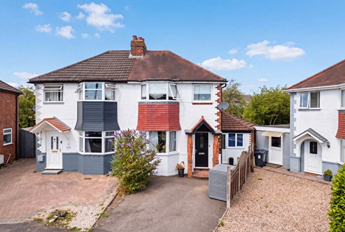3 Bedroom Semi-Detached House For Sale In Courtway Avenue, Maypole, B14