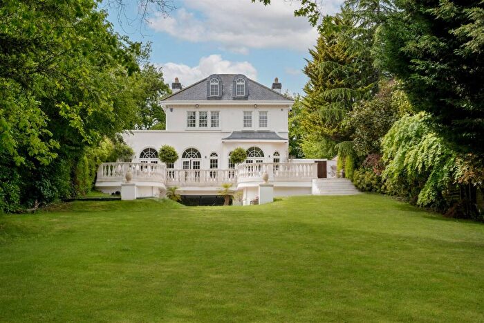 5 Bedroom Detached House For Sale In Hendon Wood Lane, London, NW7