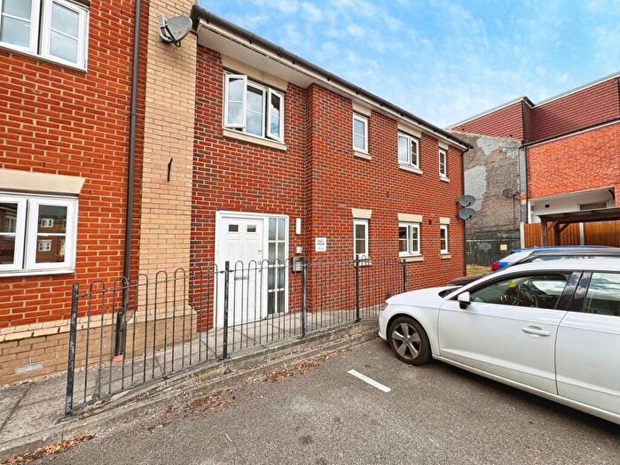 1 Bedroom Apartment For Sale In Bull Road, Ipswich, Suffolk, IP3