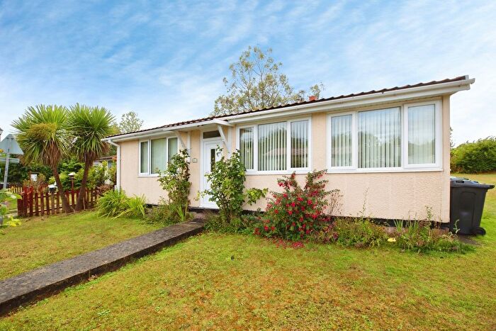 2 Bedroom Mobile/park Home For Sale In Humberston Fitties, Humberston, Grimsby, Lincolnshire, DN36